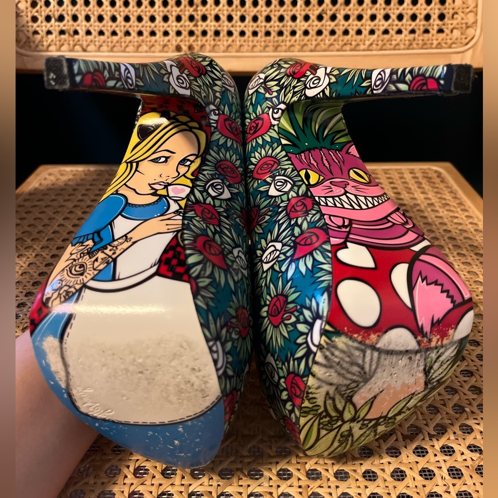 Taylor Says WONDERLAND Colorful Graphic Heels - Picture 5 of 9